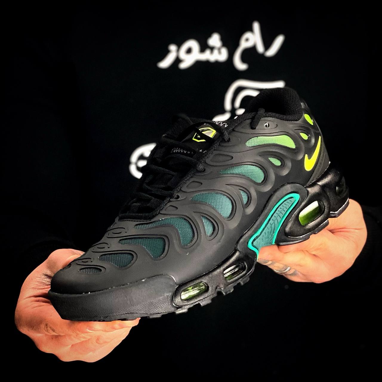 nike tn green and black